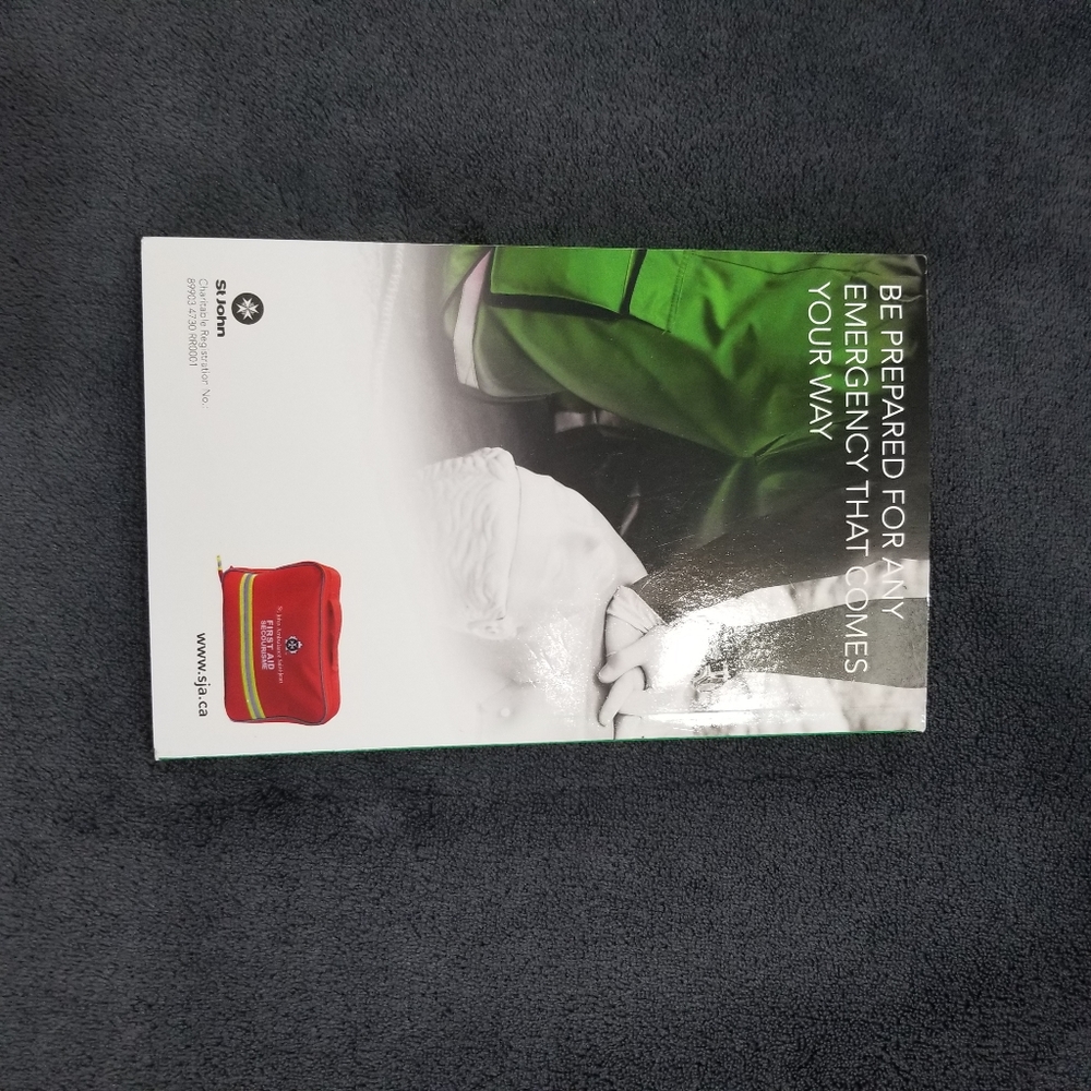 St. John Ambulance First Aid Reference Guide - First Edition - Picture 2 of 3
